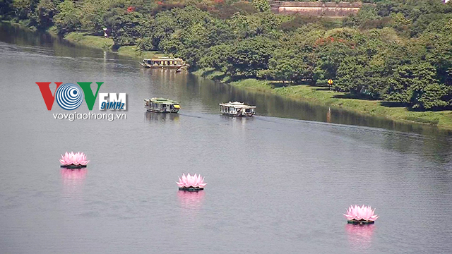 Celebran actividades en saludo al Nacimiento de Buda 2015